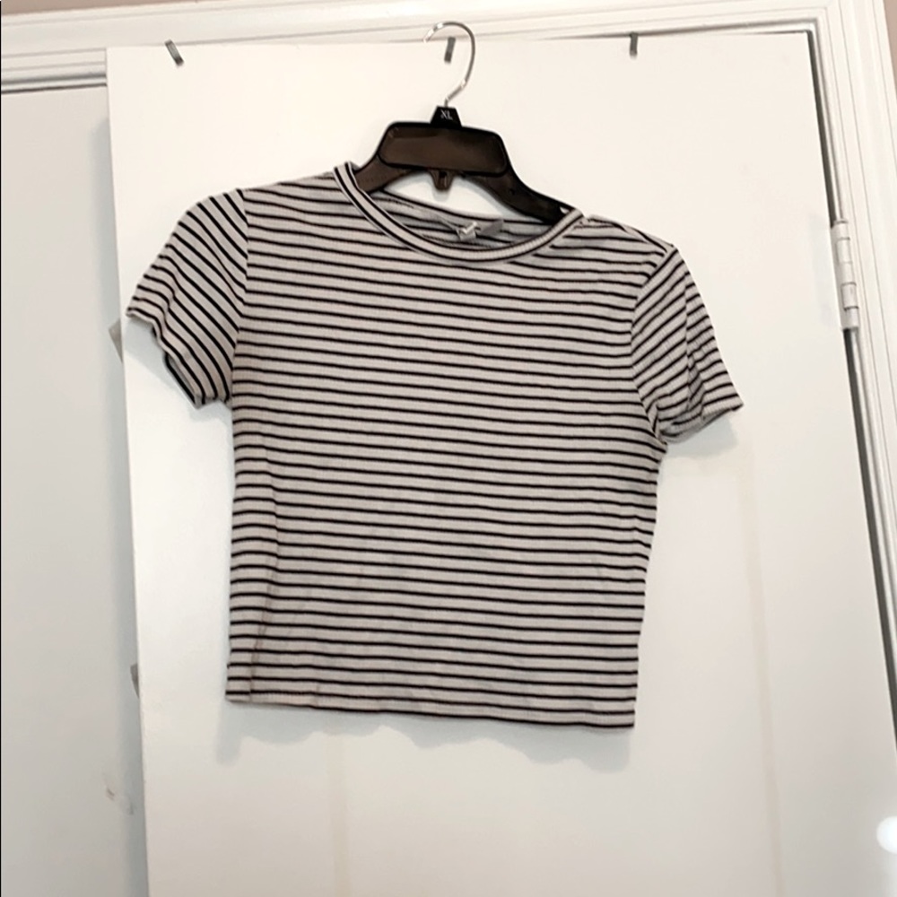 Basic striped crop top